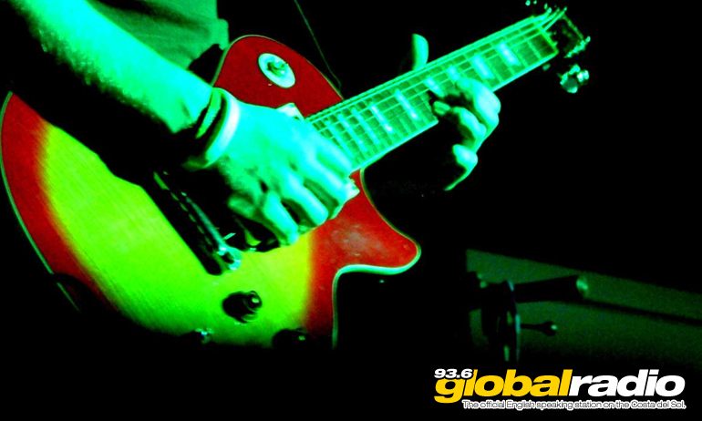 Queen Of Magic At Salon Varietes